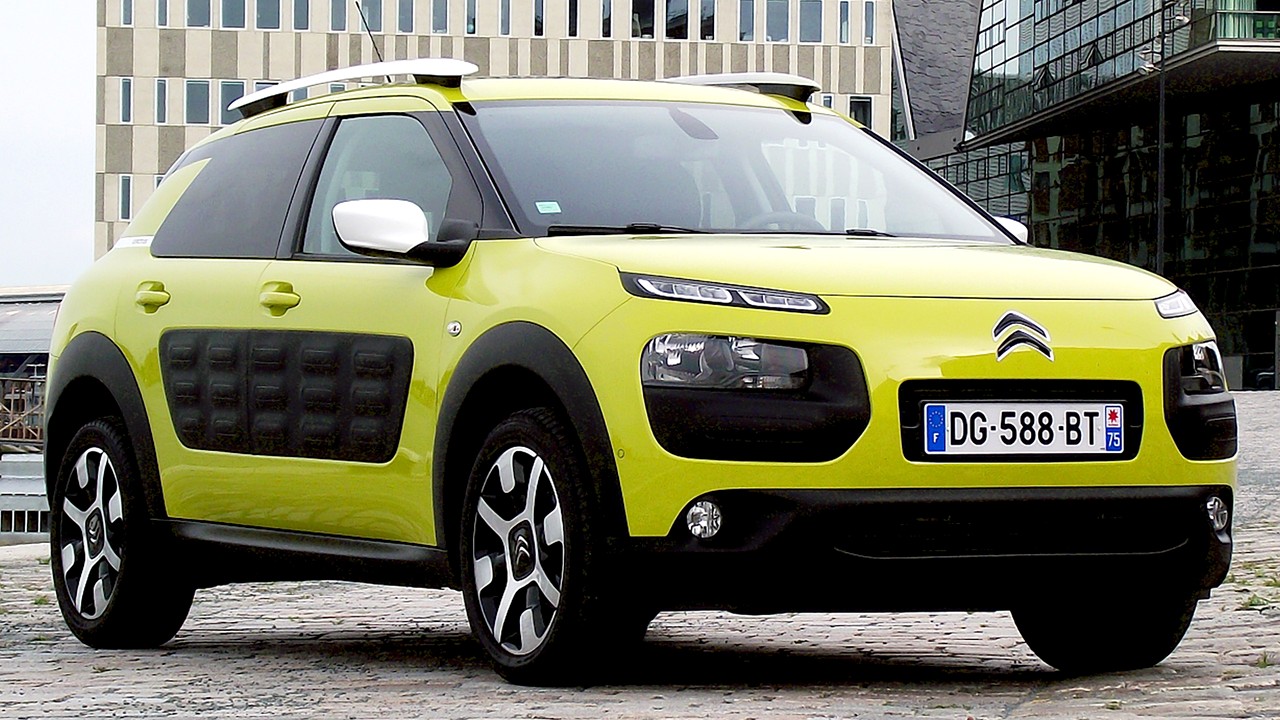 Citroën presenterar nya ë-Cactus – elbilen som drivs av 9-voltsbatterier och inverterat AI